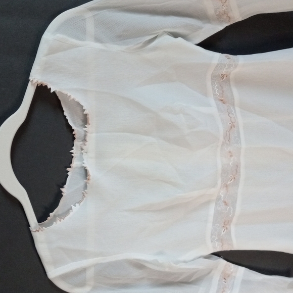Sifa Fashion Vtg Ivory Sheer Top - Picture 6 of 9